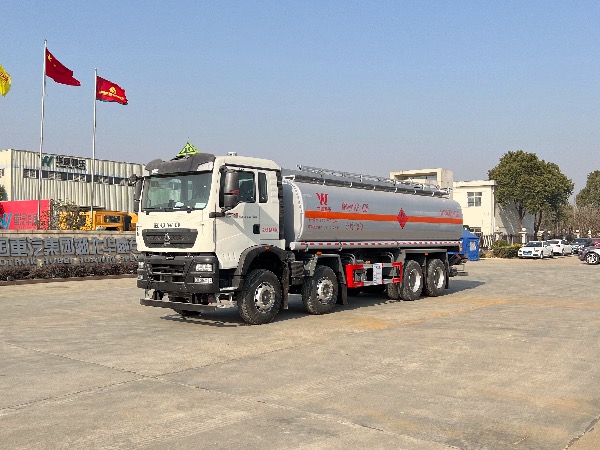 8x4重汽豪沃TX系列26立方原油運輸罐車(chē)/華威馳樂(lè )牌SGZ5321GRYZZ6T5型易燃液體罐式運輸車(chē)