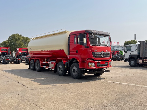 8x4陜汽德龍SGZ5312GFLSX6型油田專(zhuān)用下灰罐車(chē)