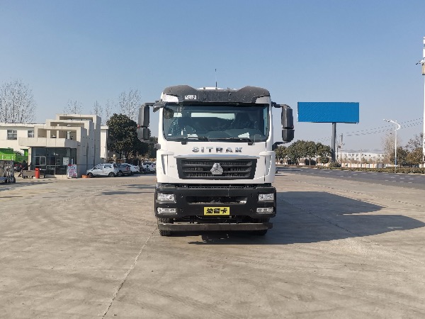 重汽汕德卡8×4油田專(zhuān)用固井水泥罐車(chē)|下灰罐車(chē)|重晶石粉罐車(chē)（單側管路）