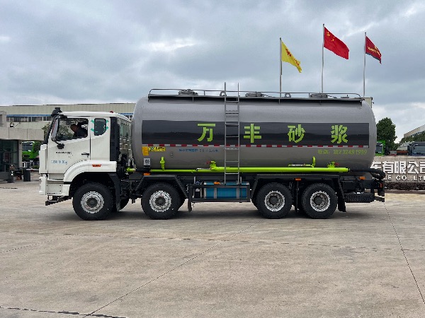 8x4新款重汽豪沃N系列輕量化粉粒物料運輸車(chē)（皮重15噸）