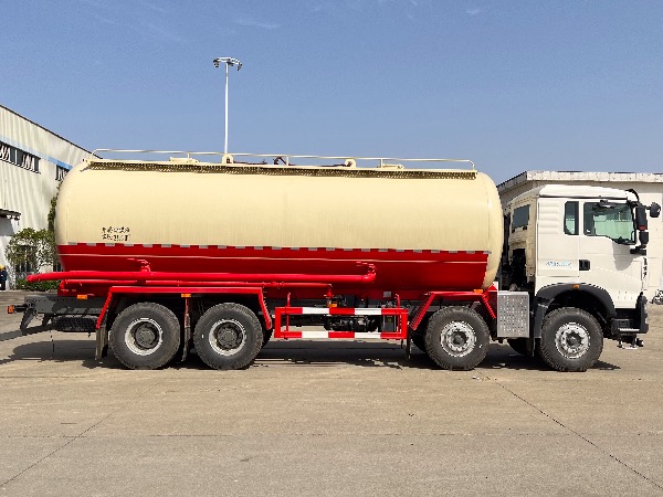 8x4重汽豪沃SGZ5312GFLZZ6T5型粉粒物料運輸車(chē)/油田專(zhuān)用下灰罐車(chē)