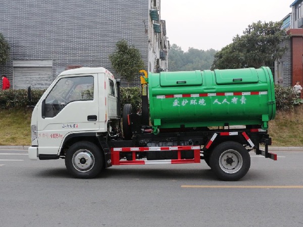 福田時(shí)代小卡之星2鉤臂式垃圾車(chē)｜車(chē)廂可卸式垃圾車(chē)｜3-4立方垃圾箱專(zhuān)用轉運車(chē)