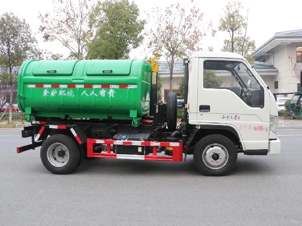 福田時(shí)代小卡之星2鉤臂式垃圾車(chē)｜車(chē)廂可卸式垃圾車(chē)｜3-4立方垃圾箱專(zhuān)用轉運車(chē)